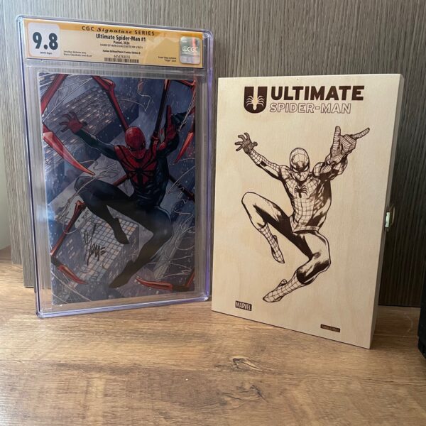 Ultimate Spider-man #1 variant "scrigno" limitata 1000ex Firmato da Marco Checchetto CGC Signature Series 9.8